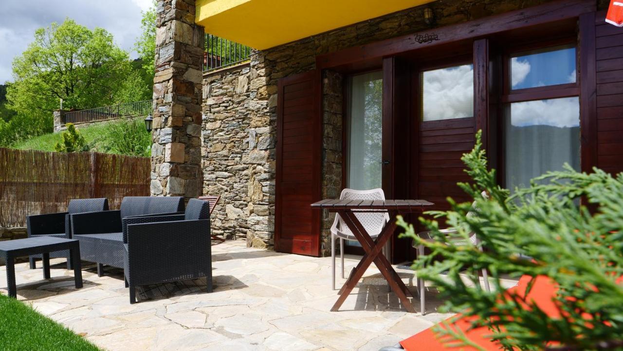 Apartaments Fontalba Queralbs Exteriör bild
